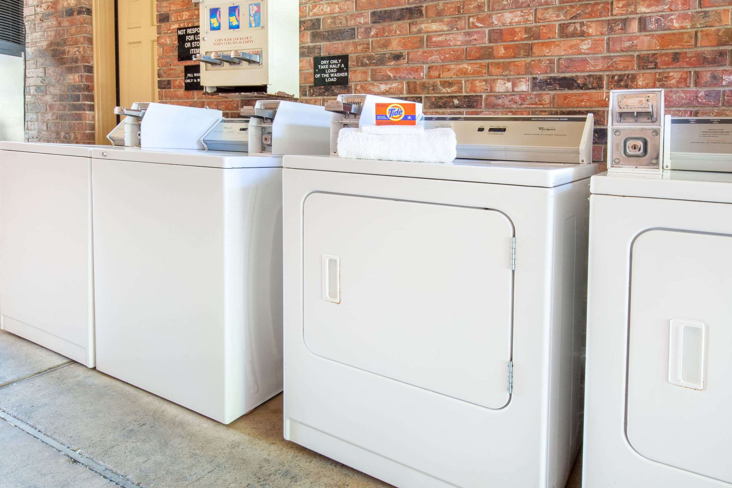 Guest Laundry | Super 8 by Wyndham Tyler TX
