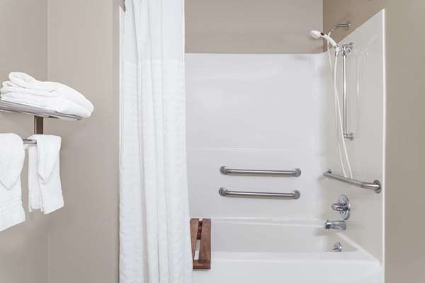  - Super 8 Hotel Adrian