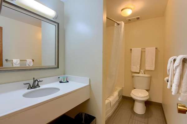  - Knights Inn Danvers