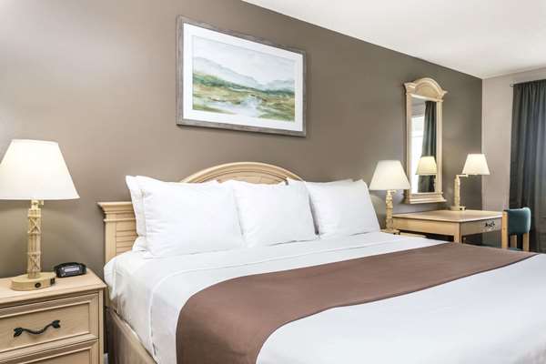  - Super 8 Motel Madison