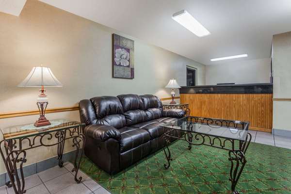  - Super 8 Hotel Carrollton - I-71, Exit 44