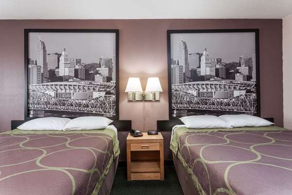  - Super 8 Hotel Carrollton - I-71, Exit 44