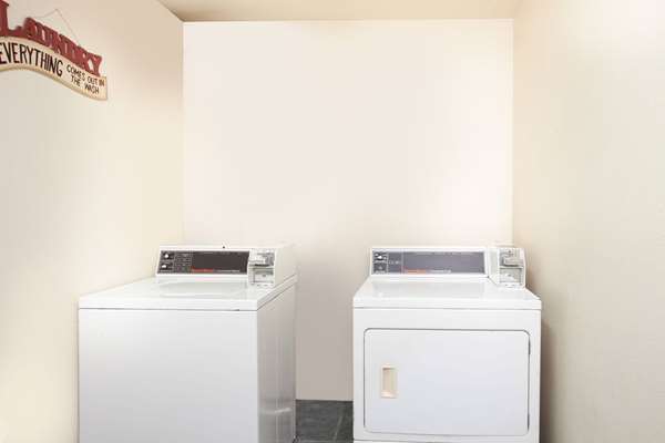 Amenities - Super 8 Hotel Yuma