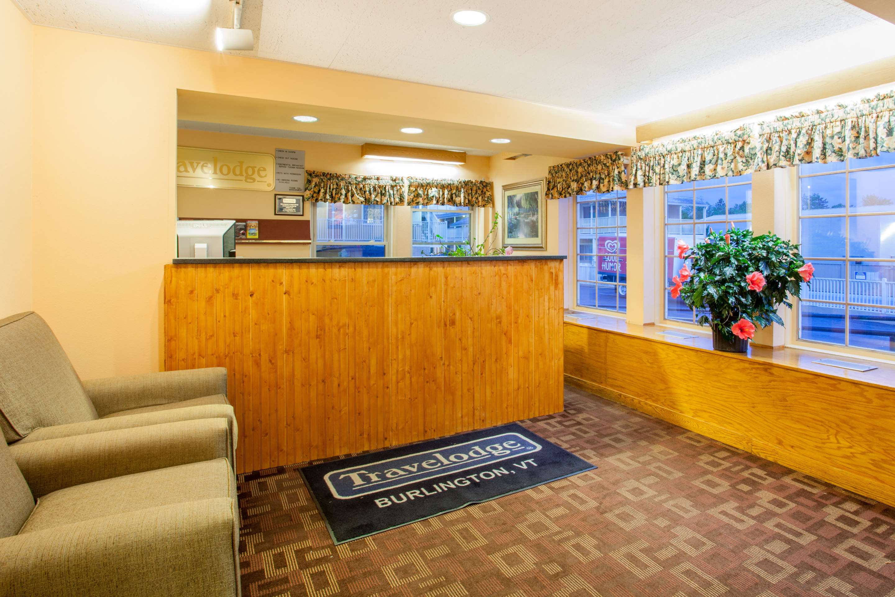 Front Desk | Travelodge by Wyndham South Burlington