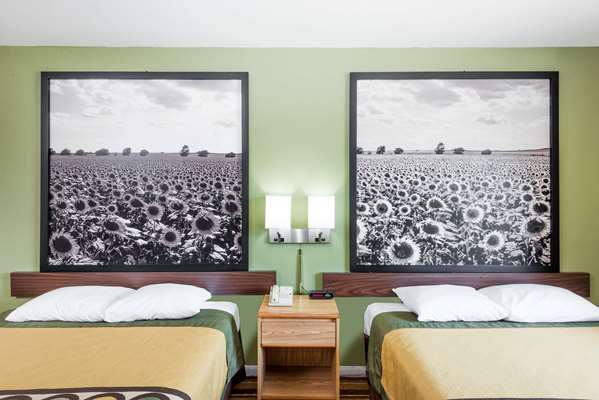  - Super 8 Hotel Independence