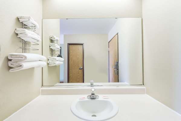  - Super 8 Hotel Independence