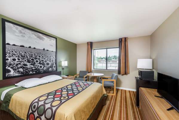  - Super 8 Hotel Independence