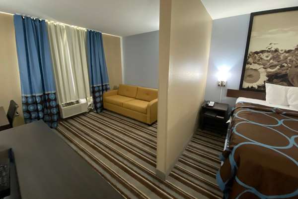  - Super 8 Hotel Independence