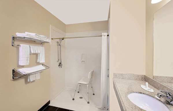  - Super 8 Motel Siloam Springs