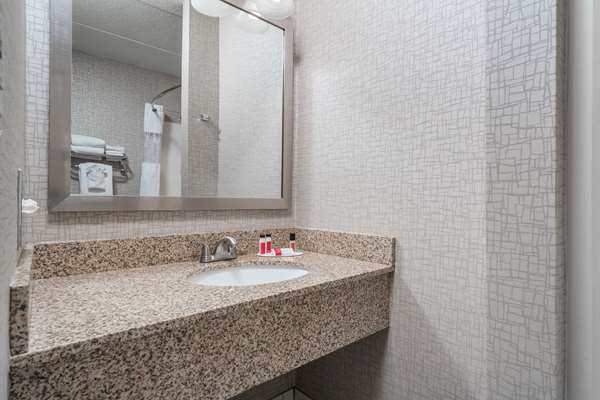  - Days Inn University Avenue Southeast Minneapolis - I-94, Exit 235B