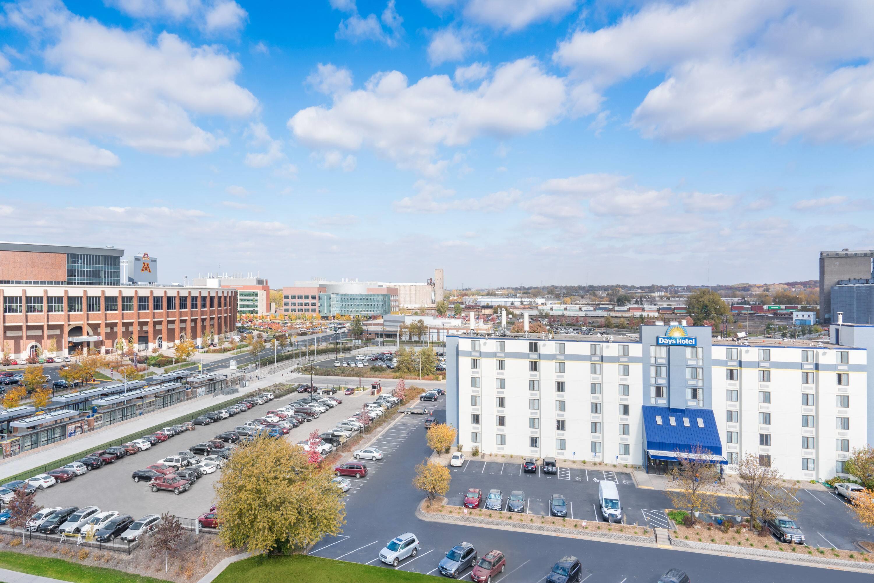 Welcome to the Days Hotel University Ave SE | Days Hotel by Wyndham University Ave SE