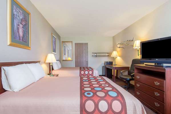  - Super 8 Motel Centerville - I-70, Exit 145