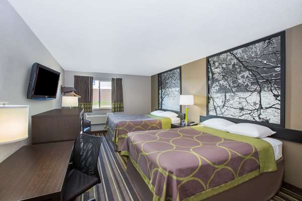  - Super 8 Hotel Brookings - I-29, Exit 132