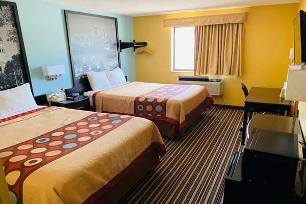  - Super 8 Hotel Warrenton