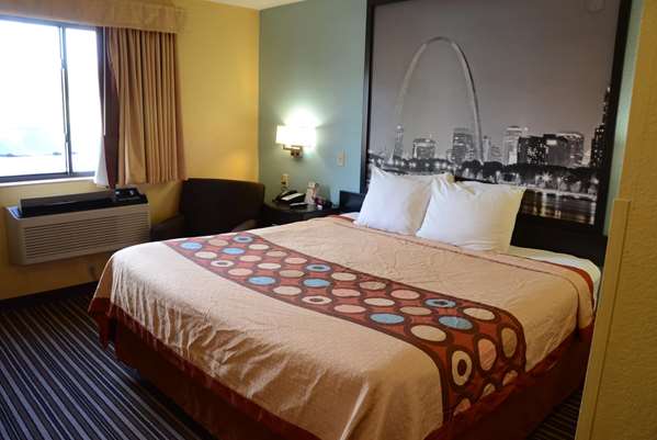  - Super 8 Hotel Warrenton