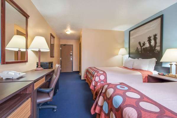  - Super 8 Hotel College Station