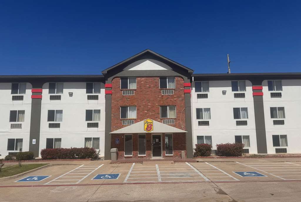 Super 8 College Station