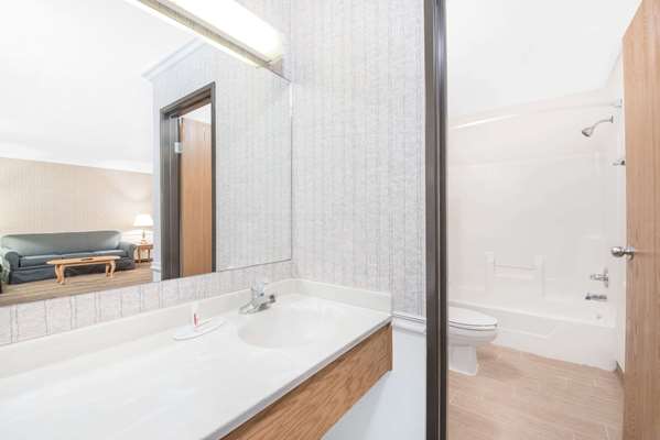  - Super 8 Hotel Morris