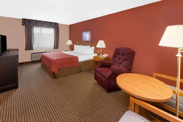  - Super 8 Hotel St Ignace - I-75, Exit 344