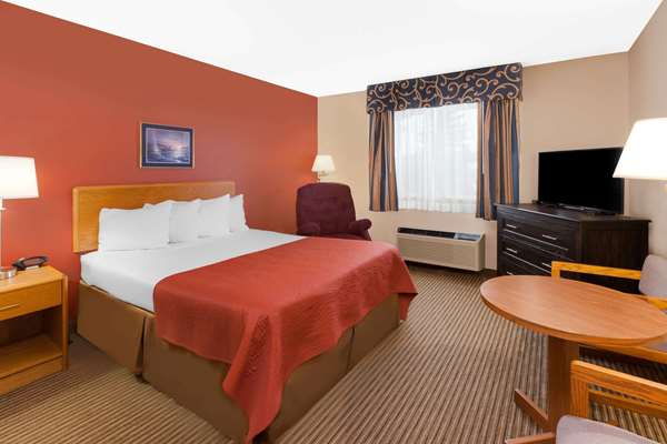  - Super 8 Hotel St Ignace - I-75, Exit 344