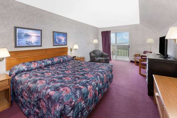  - Super 8 Hotel St Ignace - I-75, Exit 344