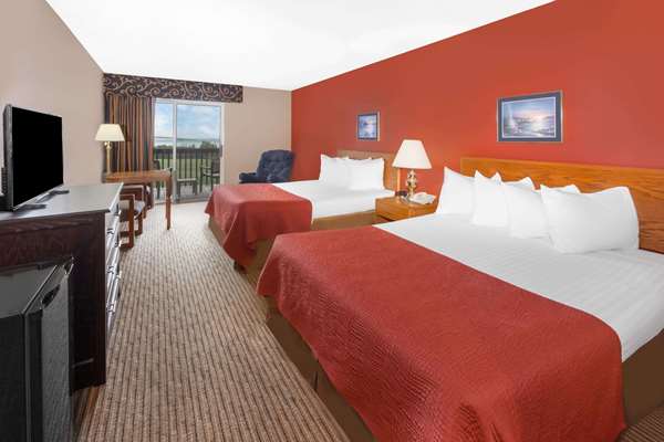  - Super 8 Hotel St Ignace - I-75, Exit 344