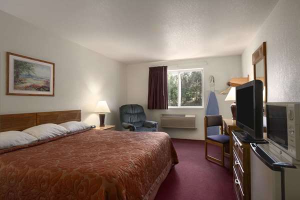  - Super 8 Hotel Johnstown