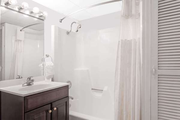  - Ramada Inn Henderson