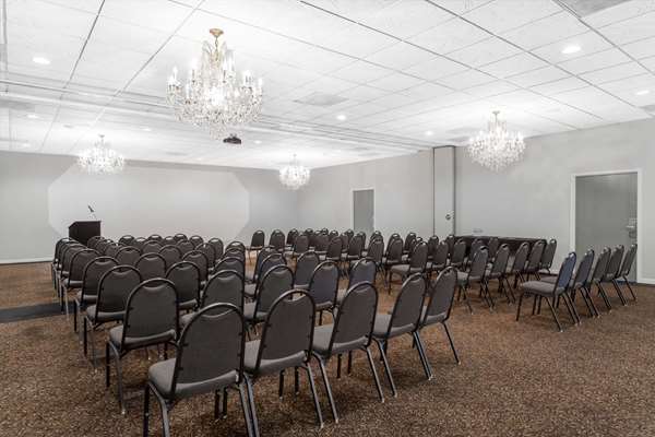  - Ramada Inn Henderson