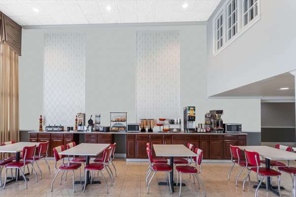  - Ramada Inn Henderson