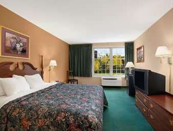  - Days Inn Madisonville