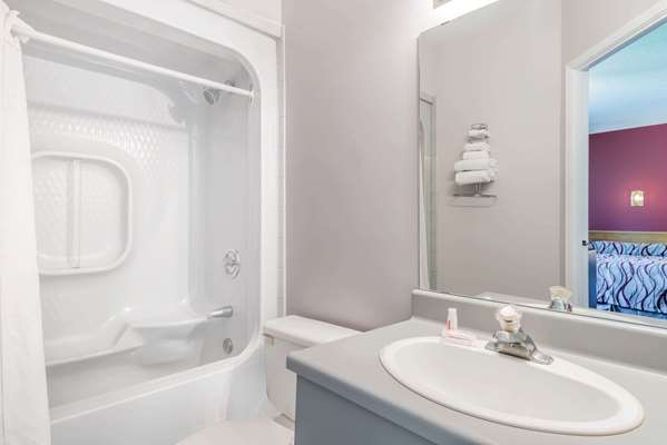  - Super 8 Hotel Mt Hope