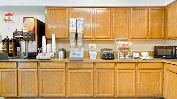  - Super 8 Hotel Plano