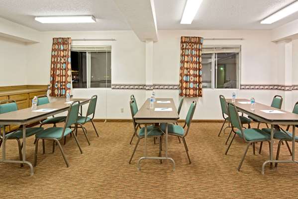  - Super 8 Hotel Plano