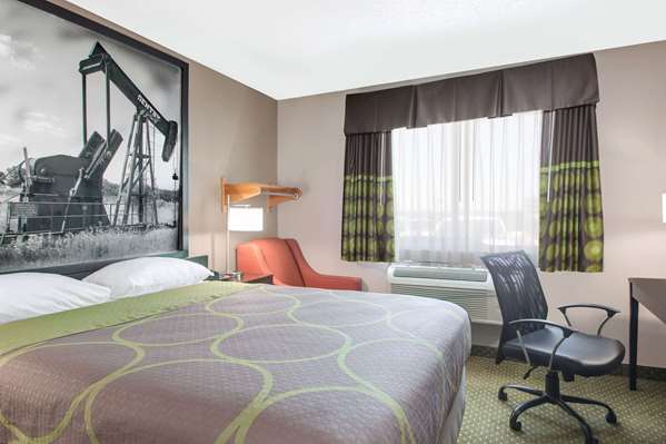  - Super 8 Hotel Bedford