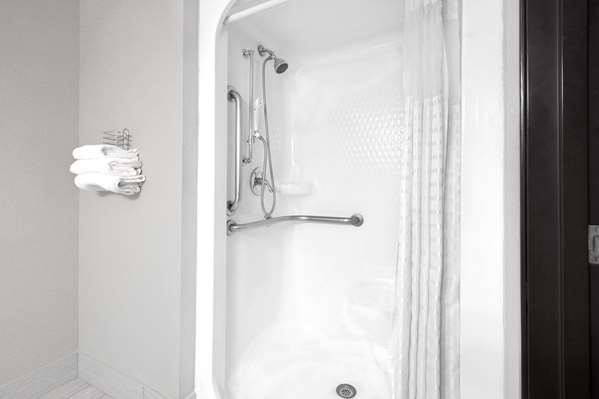  - Super 8 Hotel Bedford