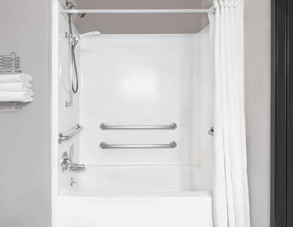  - Super 8 Hotel Bedford