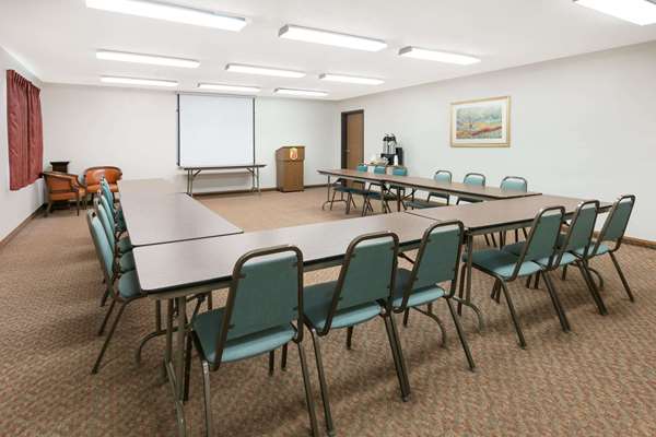  - Super 8 Hotel DFW Airport Northwest Grapevine