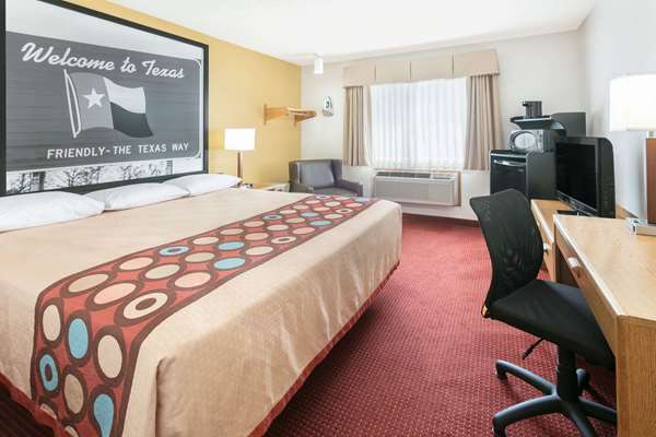  - Super 8 Hotel DFW Airport Northwest Grapevine