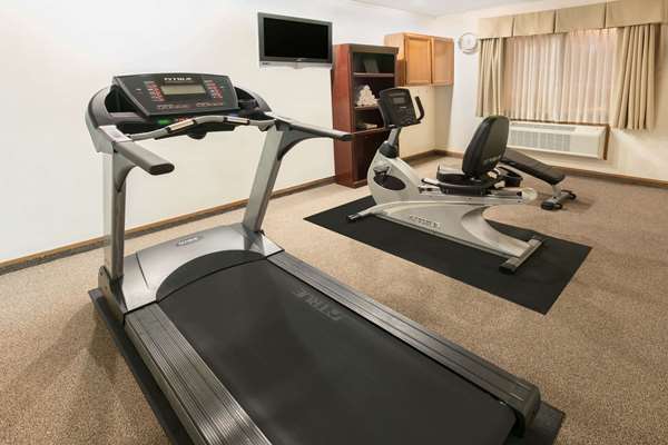 Fitness/ Exercise Room - Super 8 Hotel DFW Airport Northwest Grapevine