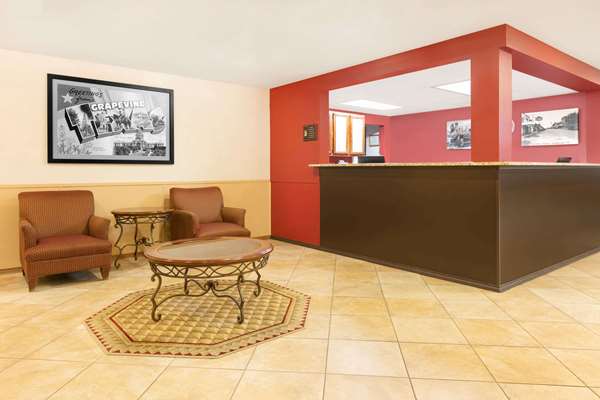  - Super 8 Hotel DFW Airport Northwest Grapevine
