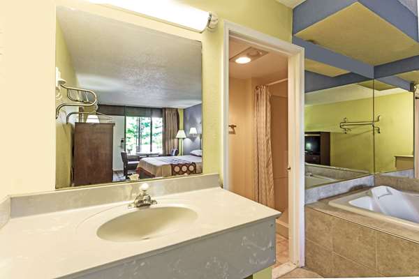 Suite - Super 8 Motel Jessup - I-95, Exit 41