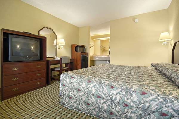  - Super 8 Motel Tillmans Corner - I-10, Exit 15