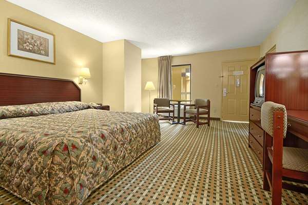 Suite - Super 8 Motel Tillmans Corner - I-10, Exit 15