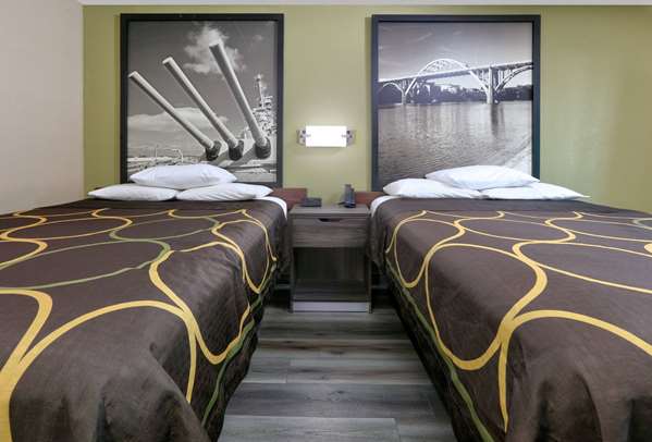  - Super 8 Motel Tillmans Corner - I-10, Exit 15