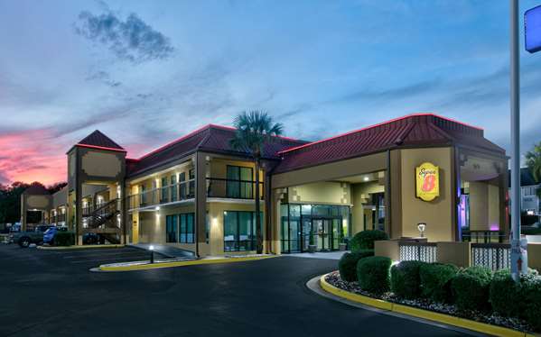 Exterior view - Super 8 Motel Tillmans Corner - I-10, Exit 15
