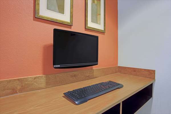 Conference Area - Days Inn & Suites Laurel