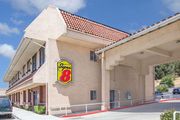 Exterior view - Super 8 Hotel Downtown Hayward