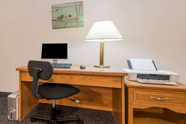  - Super 8 Hotel Bowling Green