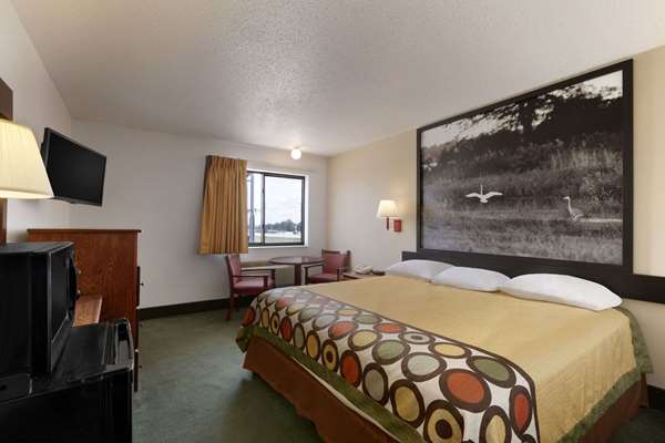  - Super 8 Hotel Bowling Green